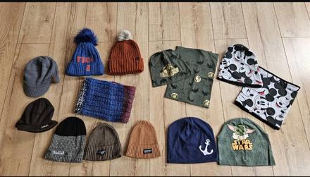 Čiapky a nákrčníky, 140