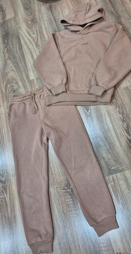 Teplakova suprava, reserved,146