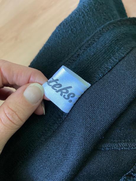 Dlhá elastická sukna, 36