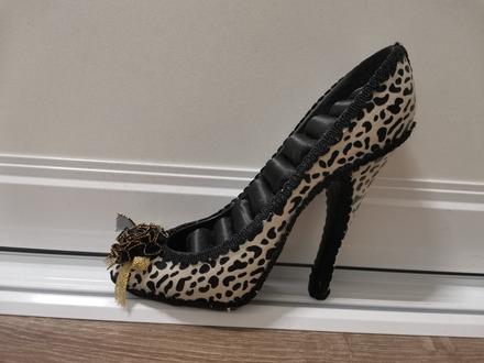 Stojan na prstene - črievička,