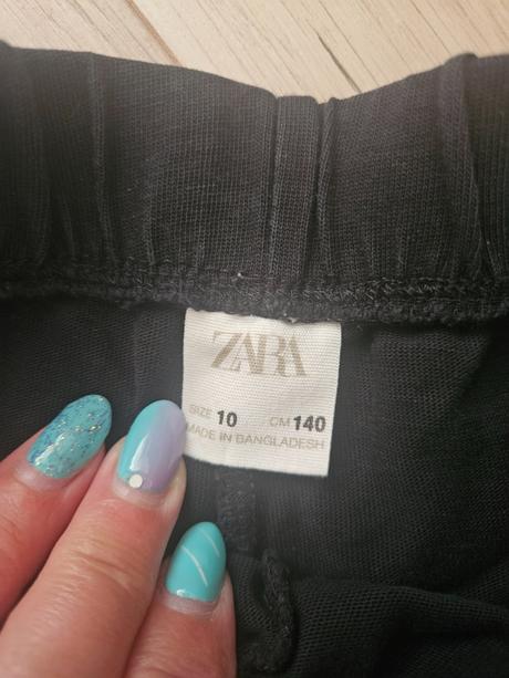 Široké nohavice, zara,140
