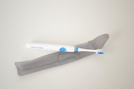 Zubná kefka na baterku, 