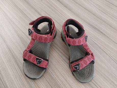 Letne sandalky, lupilu,31