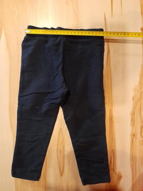 Mierne zateplené legíny, 86