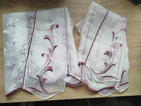 2x vyšívaná záclona, 