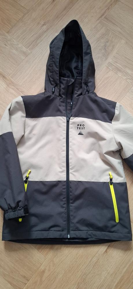 Detska bunda protest, 140