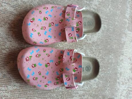 Korkové šľapky, 25