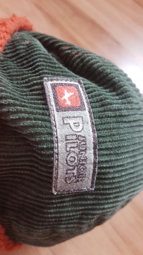 Teplá čiapka/šiltovka podšitá flisom 54-56, 