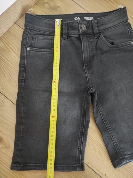 Šortky - ako nové, c&a,146