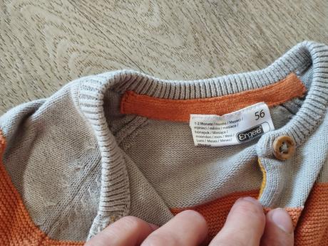 Svetrík s gombíkmi, ergee,56