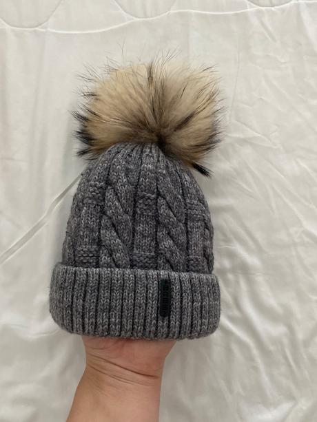 Čiapka s práv.kozusinou, 92