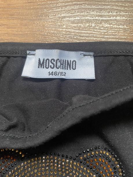 Tielko s aplikaciou, 146