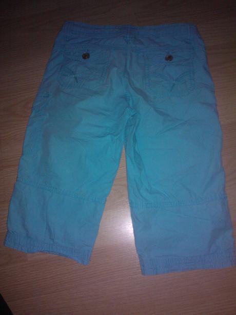 Tristvrtove nohavice, 140