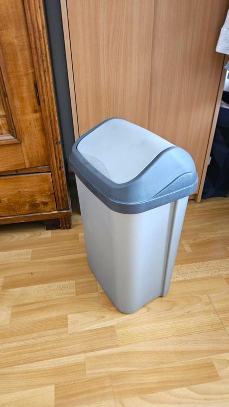 Odpadkový kôš orion vittario 26l, s kolísavým veko, 