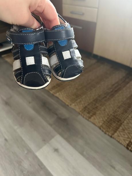 Sandalky, mayoral,19