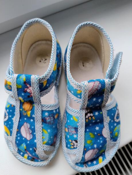 Papučky 24, manik,24