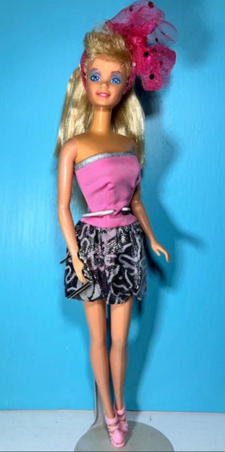 Barbie šaty,