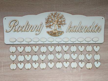 Novinka rodinný kalendár s výrezmi,