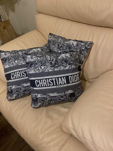 Vankúš dekorativny, 