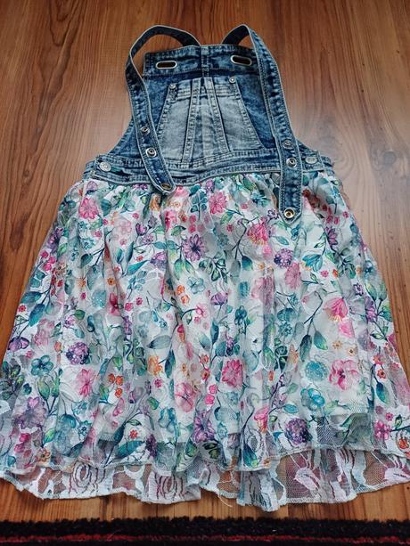 Dievčenská sukňa, 122