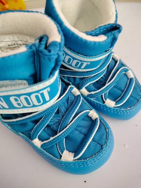 Moon boot capacky, 17