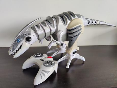 Robosaurus - robotický dino na diaľkové ovládanie, 
