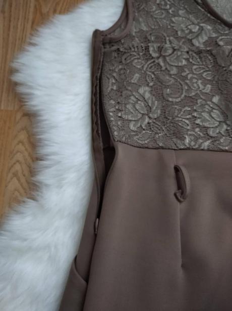 "koktejlové" šaty  s vreckami  made in italy, l