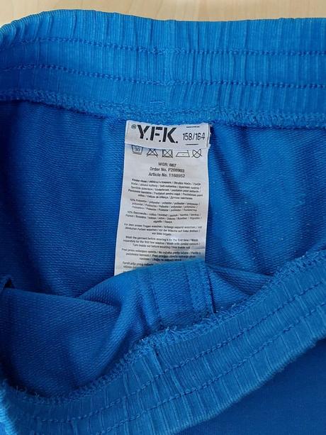 Šortky, kik,158