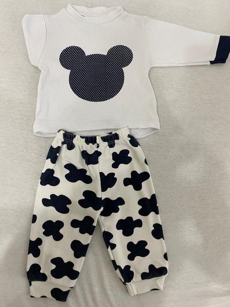 Pyžamká veľ.62 a 68, 62