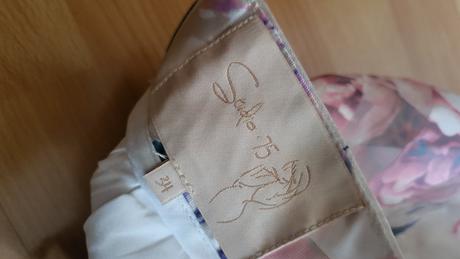 Krásna sukňa akcia, 34