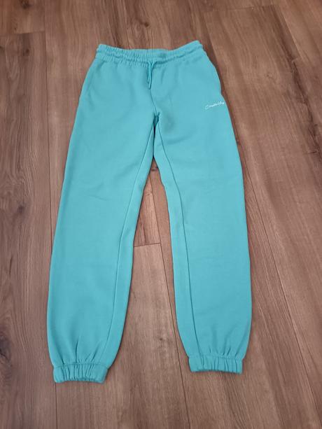 Tepláky, chapter young,158