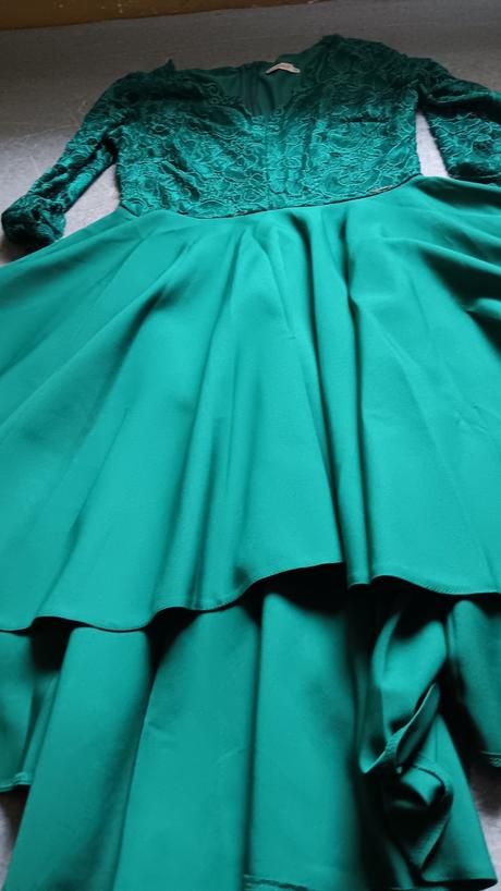 Dámske spoločenské šaty, l