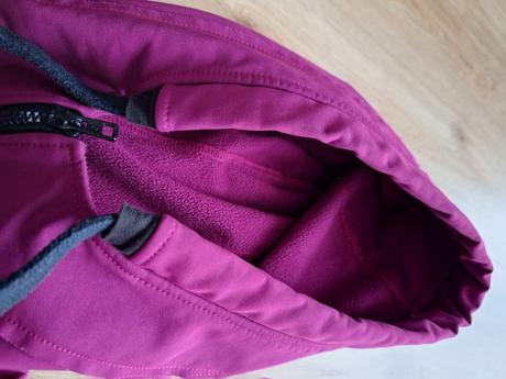 Predĺžená softshellová bunda, 146