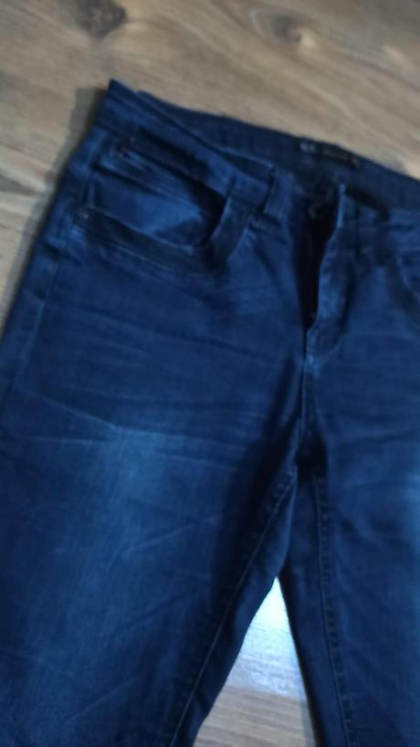 Rifle tmavé (hrubšie) elastické,takmer nenosené, denim,38