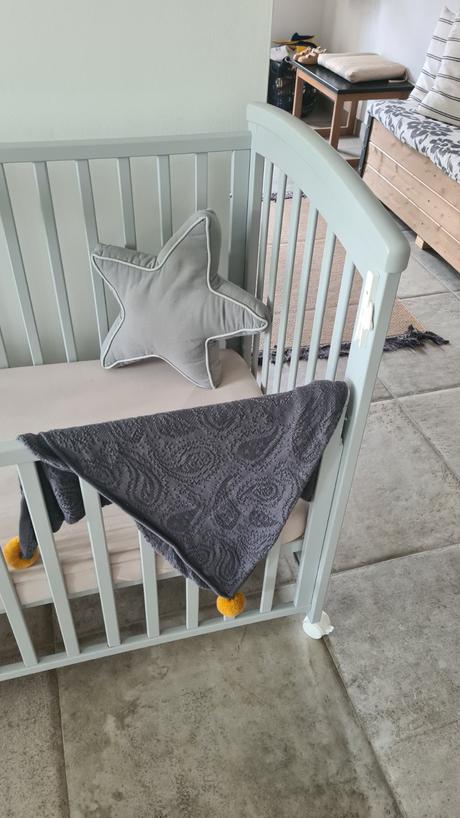 Detská postieľka 120x60 s odnímateľnou bočnicou, šírka (cm): 60,dĺžka (cm): 120