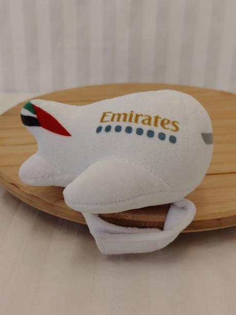 Zberateľské lietadlo emirates s pútkom suchý zips,
