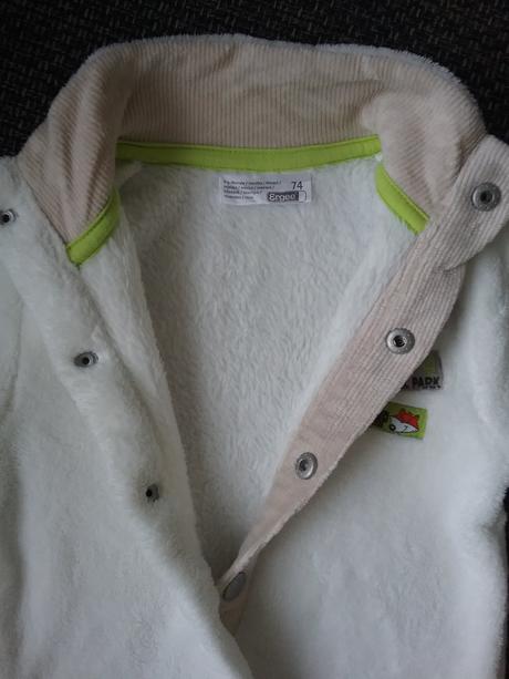 Biela bundicka, kik,74