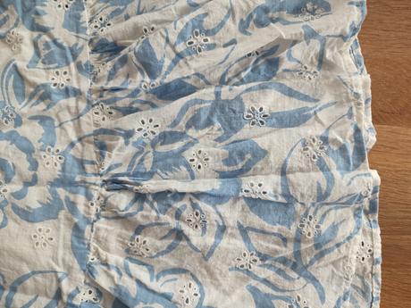 Nádherná vysivana sukna42, c&a,42