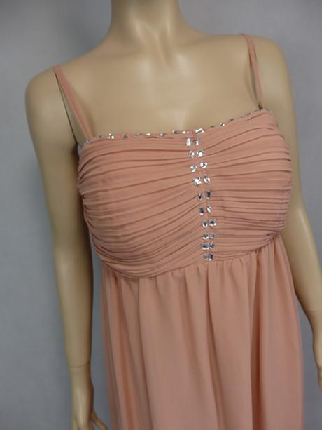 Kvalitné spoločenské šaty, 42