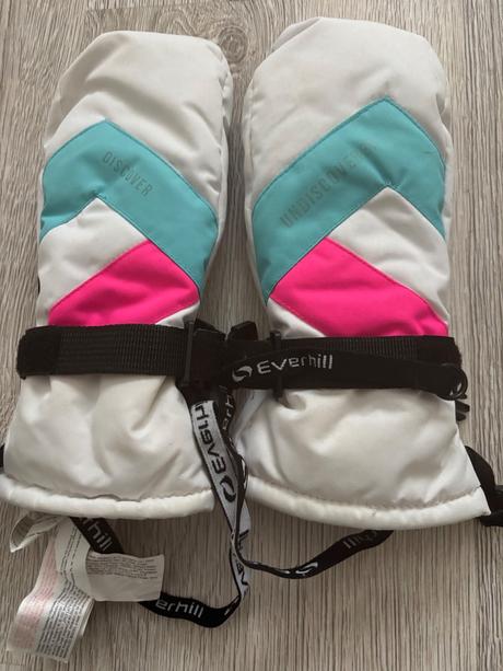 Lyziarske zimne rukavice, 104