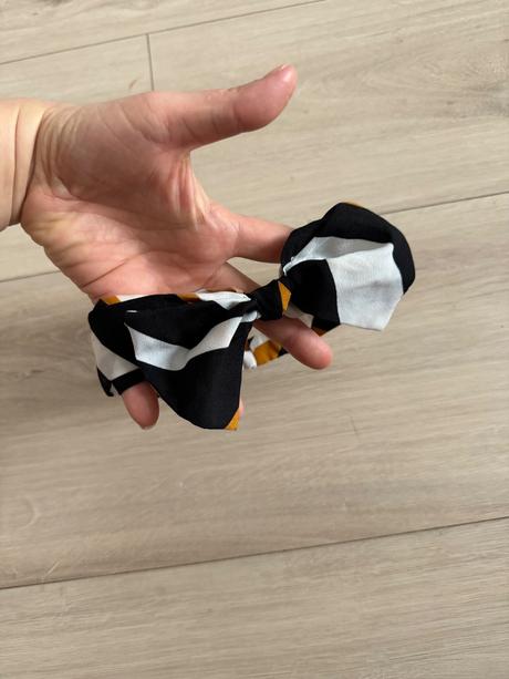 Čelenka s mašličkou, 