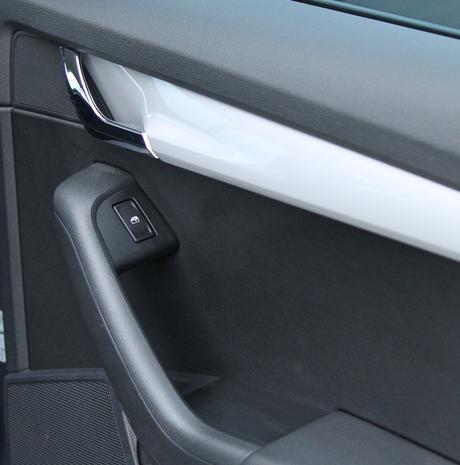 Škoda octavia combi 2.0 tdi style - bratislava, škoda