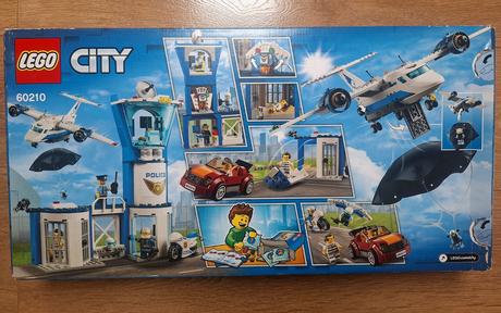Lego city 60210 policajná letecká základňa,