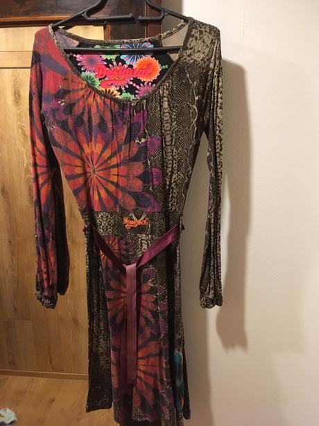 Pekne saty, desigual,m