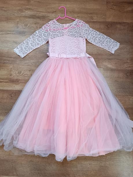 Dievčenské šaty, 128