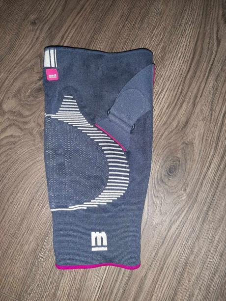 Genumedi pt bandáž na koleno s luxáciou pately,