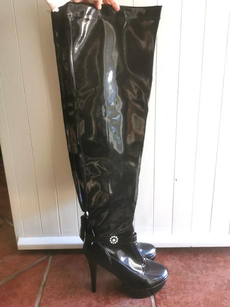 Lakované cizmy na styl latex, 39
