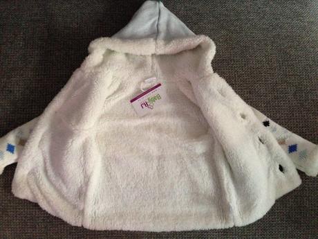 Krasny svetrik s visackou, 86