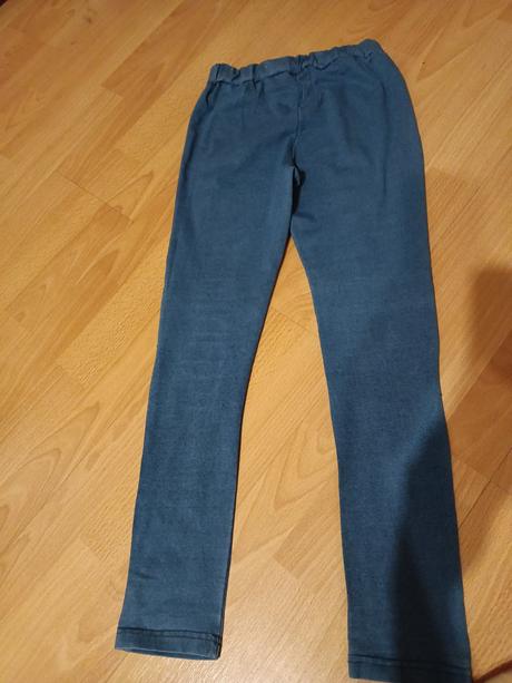 Dievčenské nohavice, 146