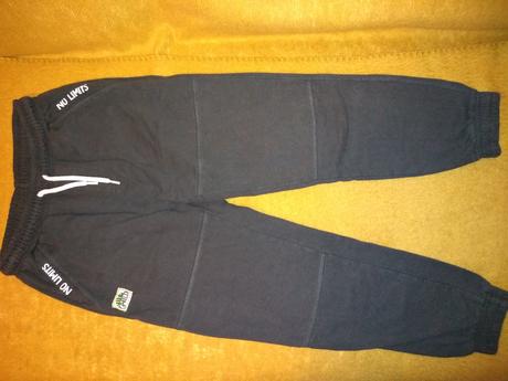 Tepláky šedé, 134